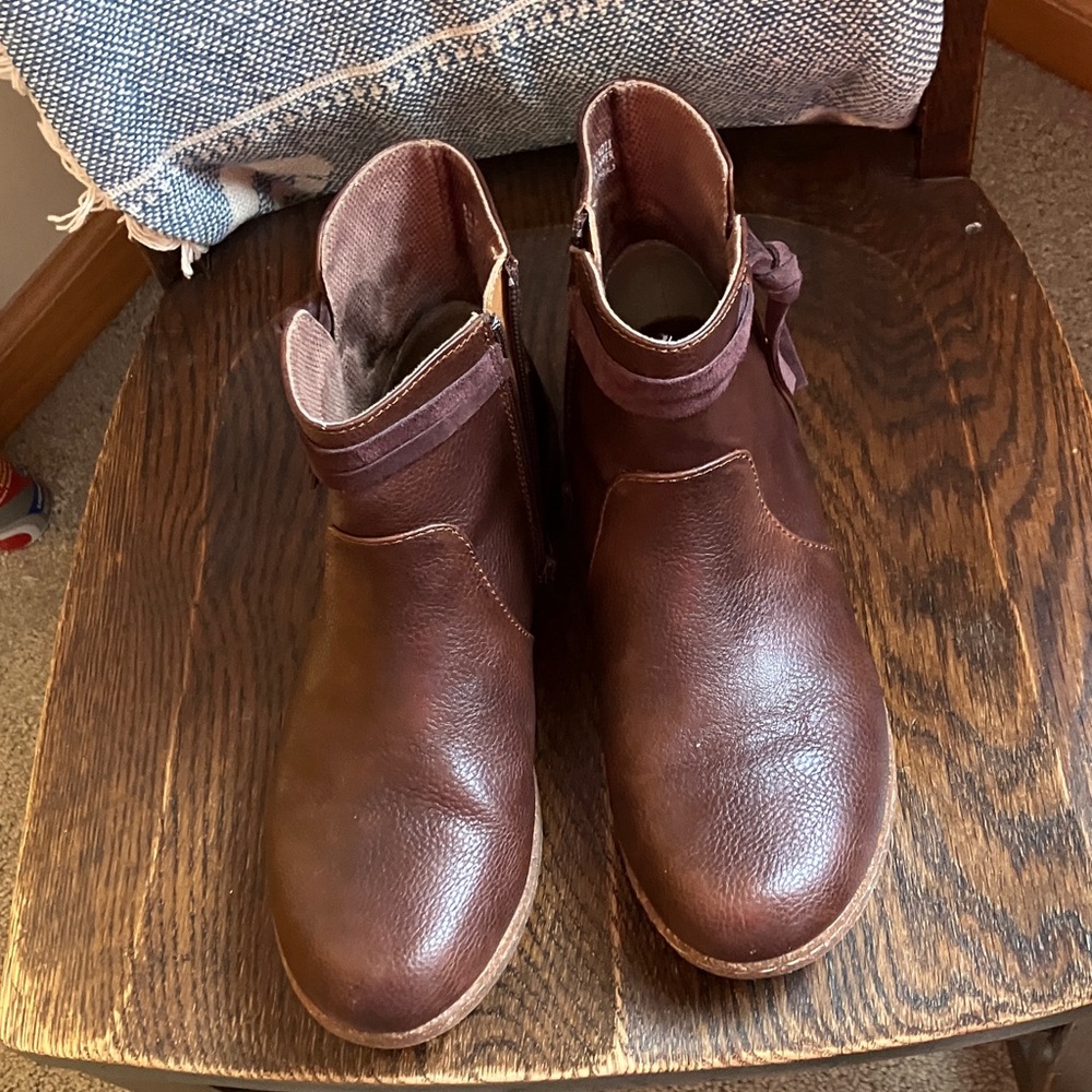 BOC by Born Boots; Sz 8